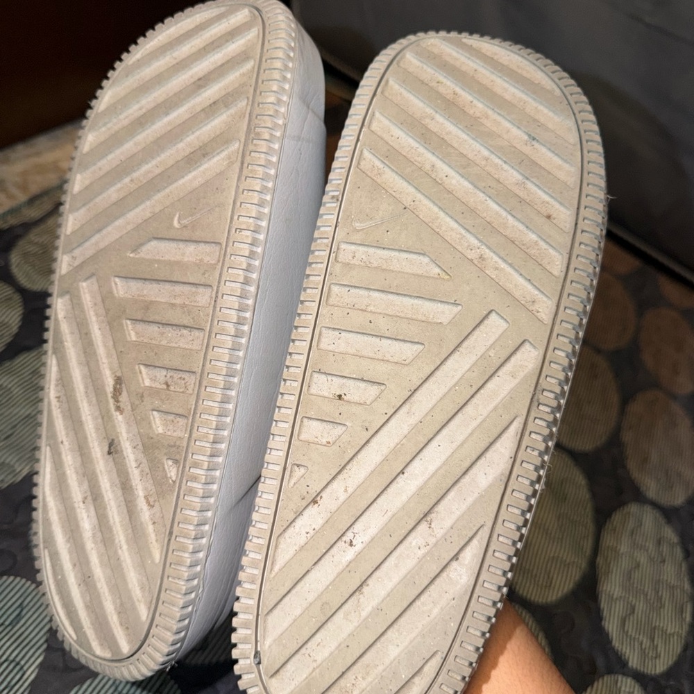 Nike Slides - Picture 5 of 5